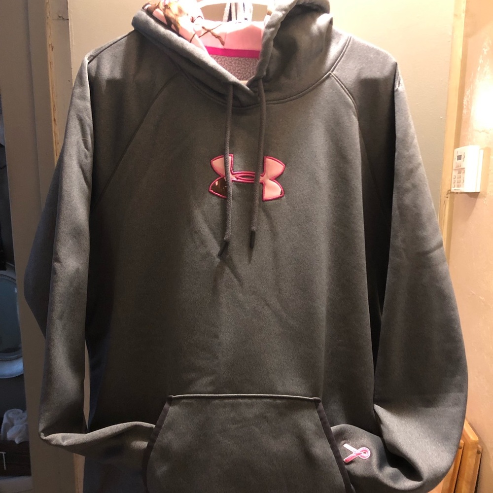 Under armor sweatshirt pullover